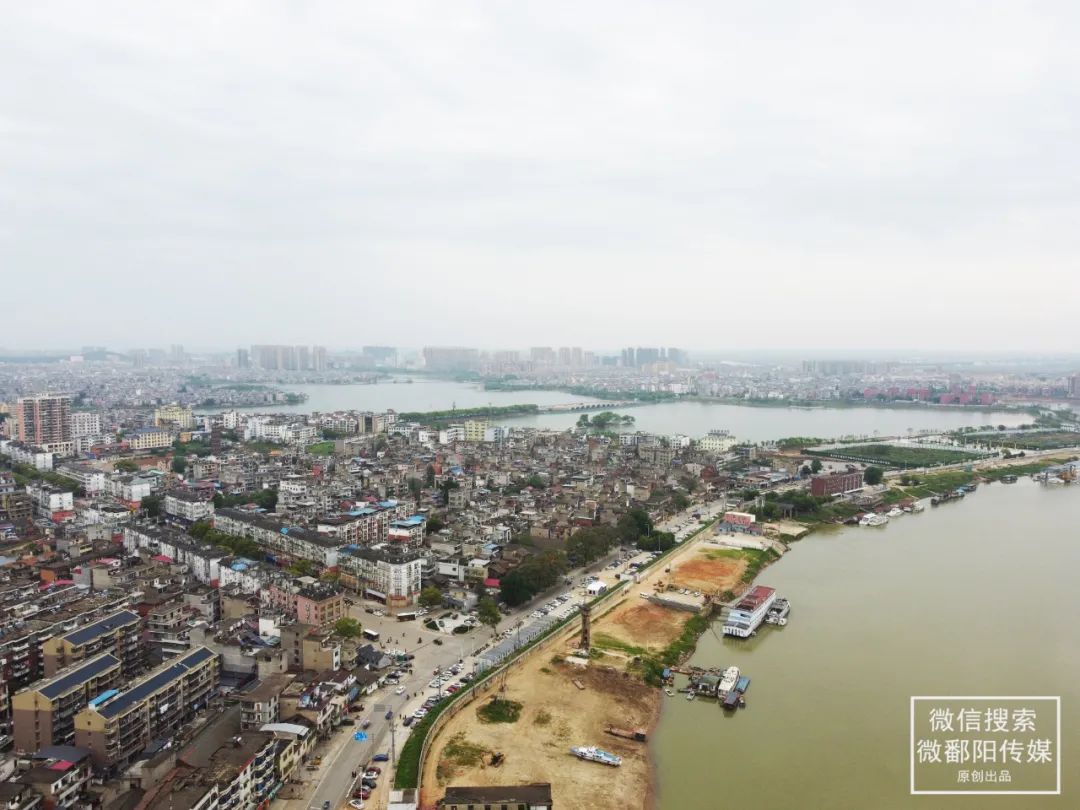 微鄱阳传媒小编 摄于沿河路 城西片区作为鄱阳老城区,是鄱阳中心城区